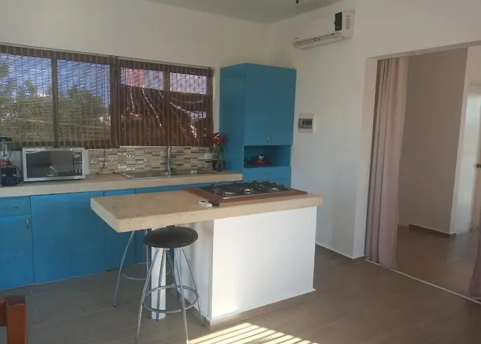 Mango Hotel 3*