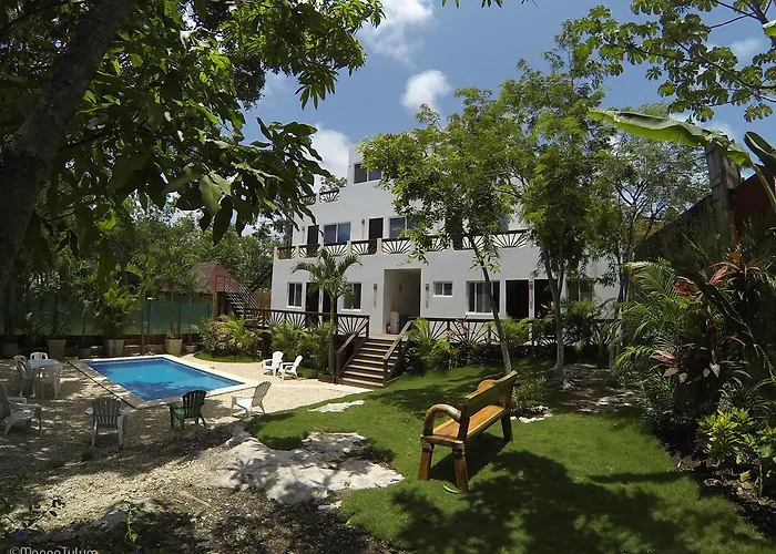 Mango Hotel 3*